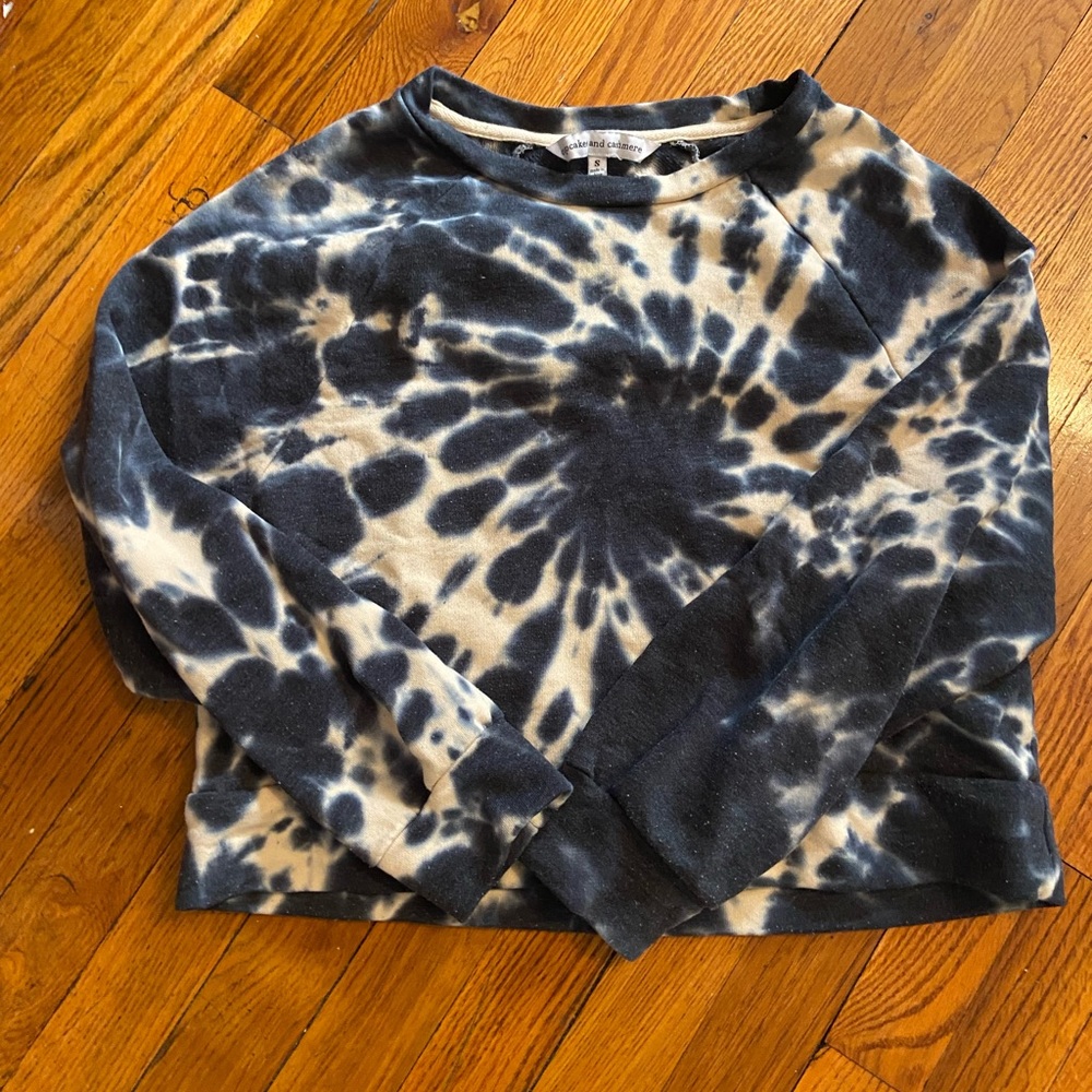 Cupcakes and Cashmere Cropped Blue sweatshirt